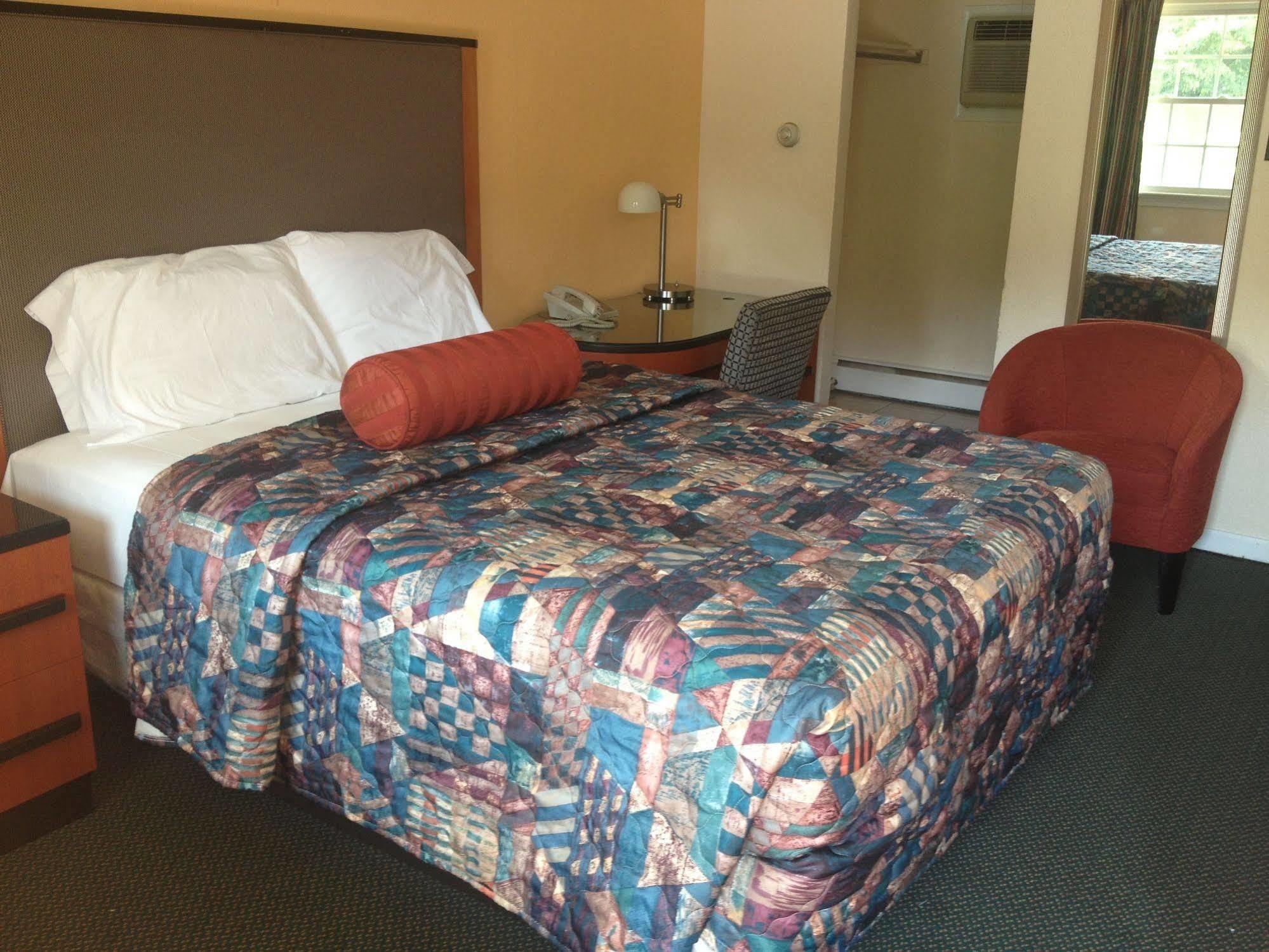 Sentinel Motel West Chester Eksteriør billede