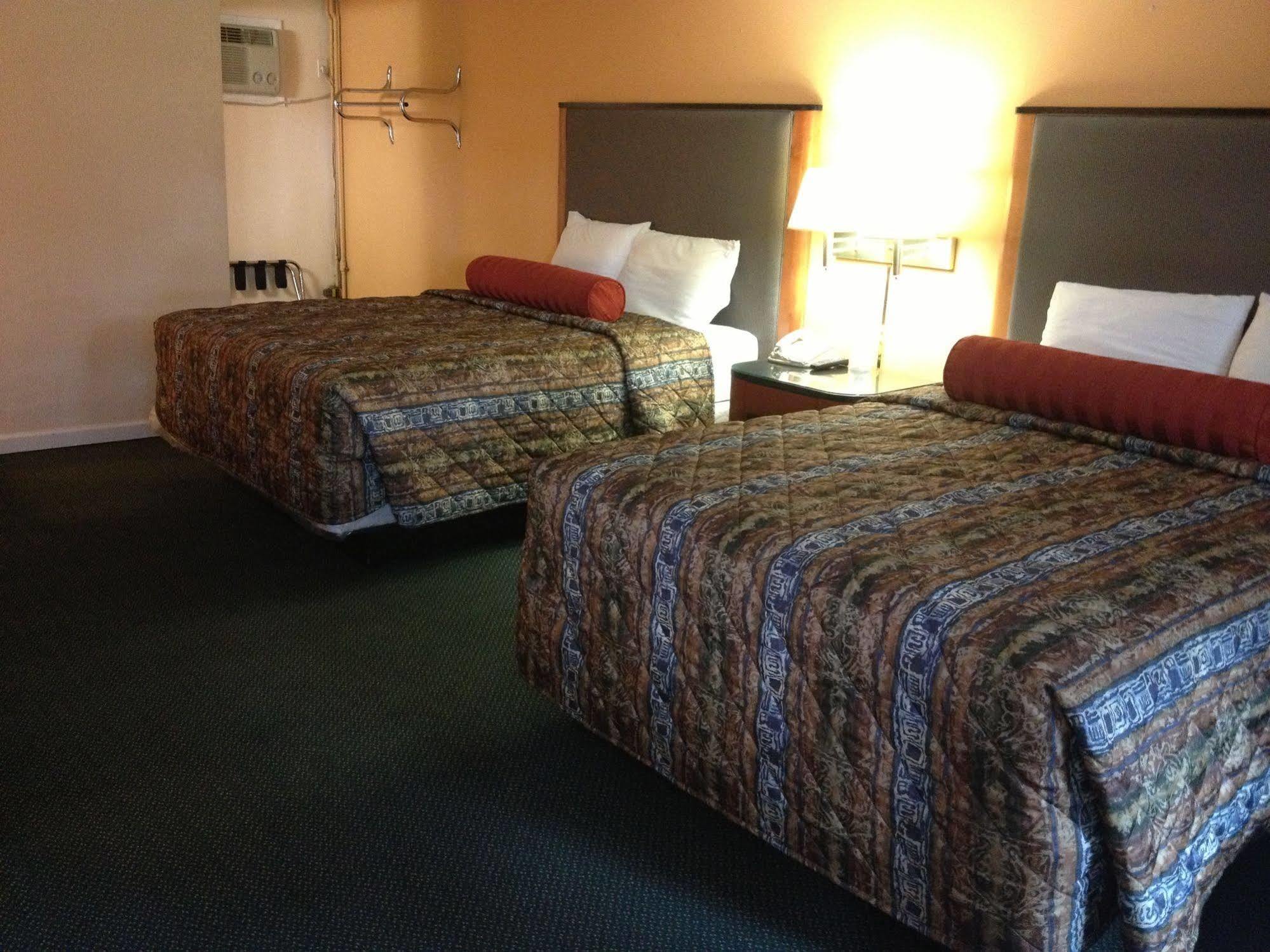 Sentinel Motel West Chester Eksteriør billede