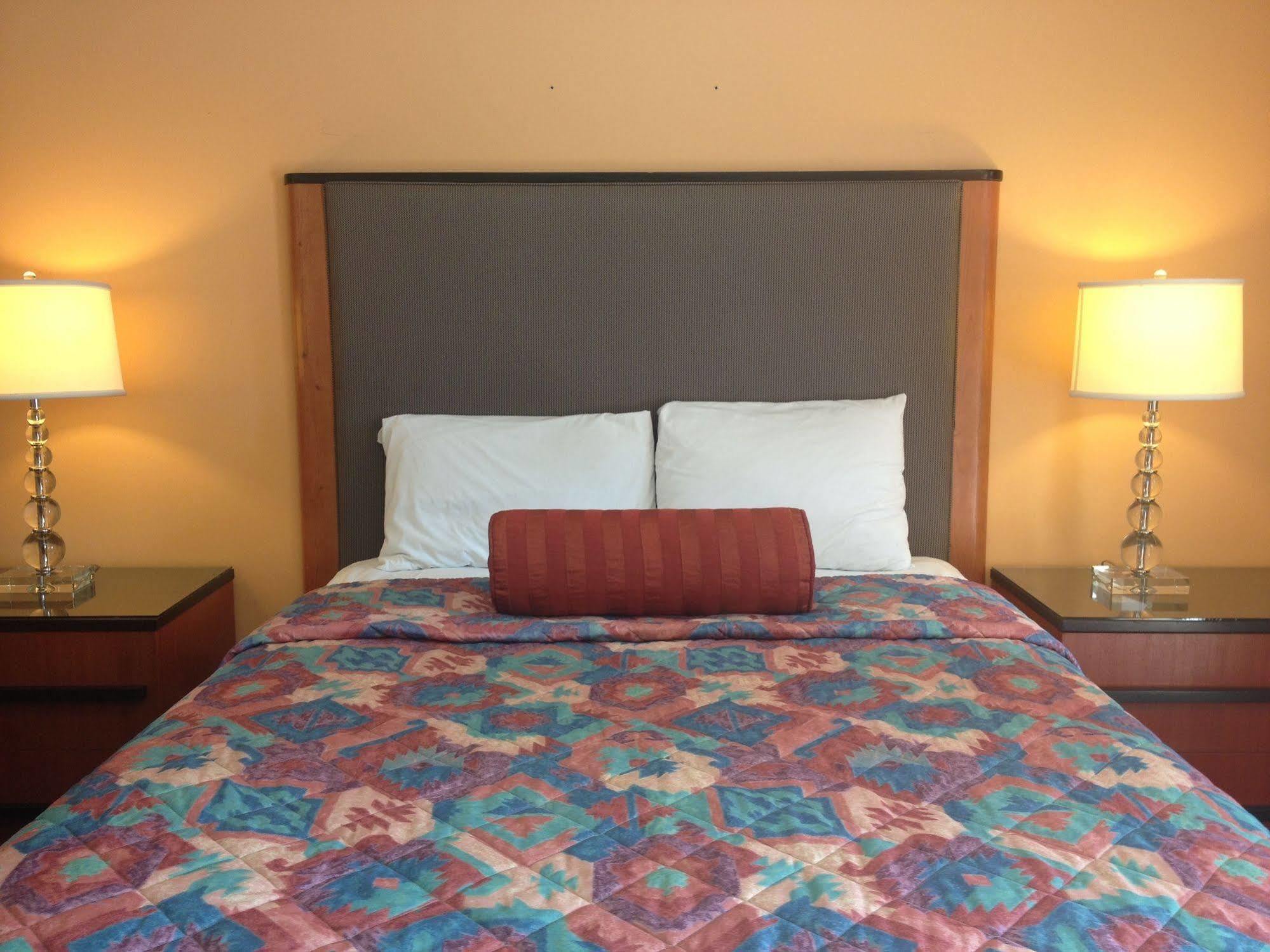 Sentinel Motel West Chester Eksteriør billede