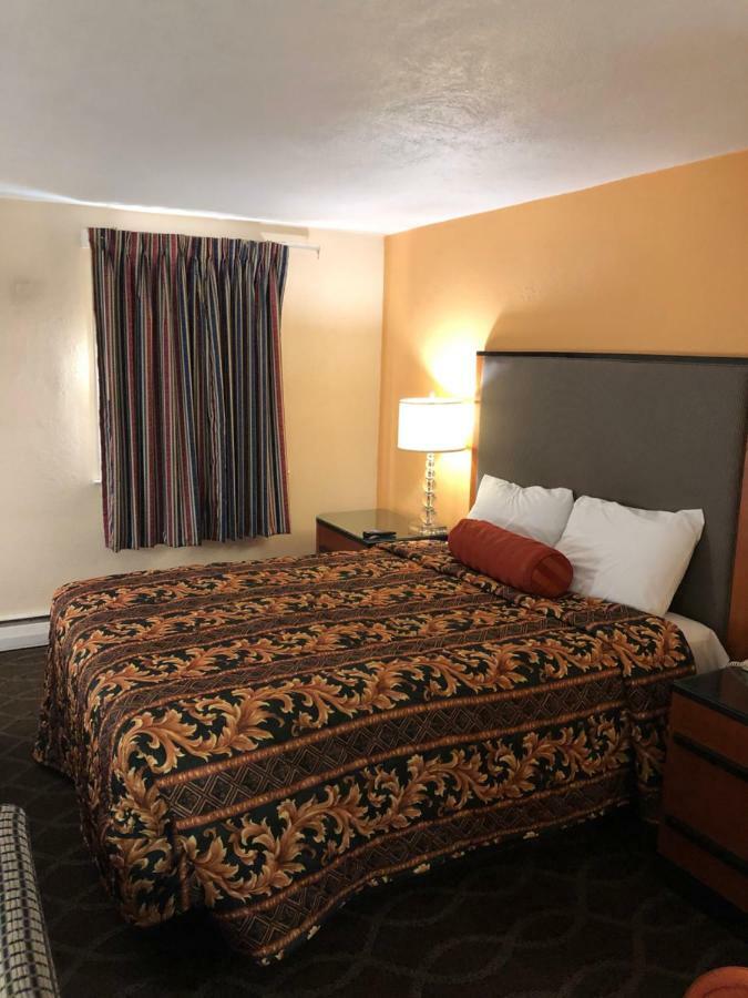 Sentinel Motel West Chester Eksteriør billede