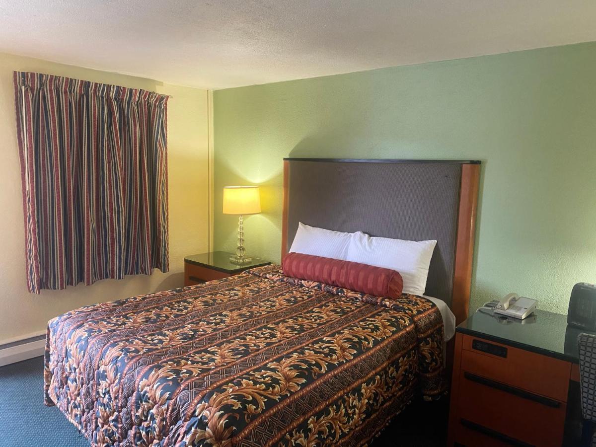 Sentinel Motel West Chester Eksteriør billede